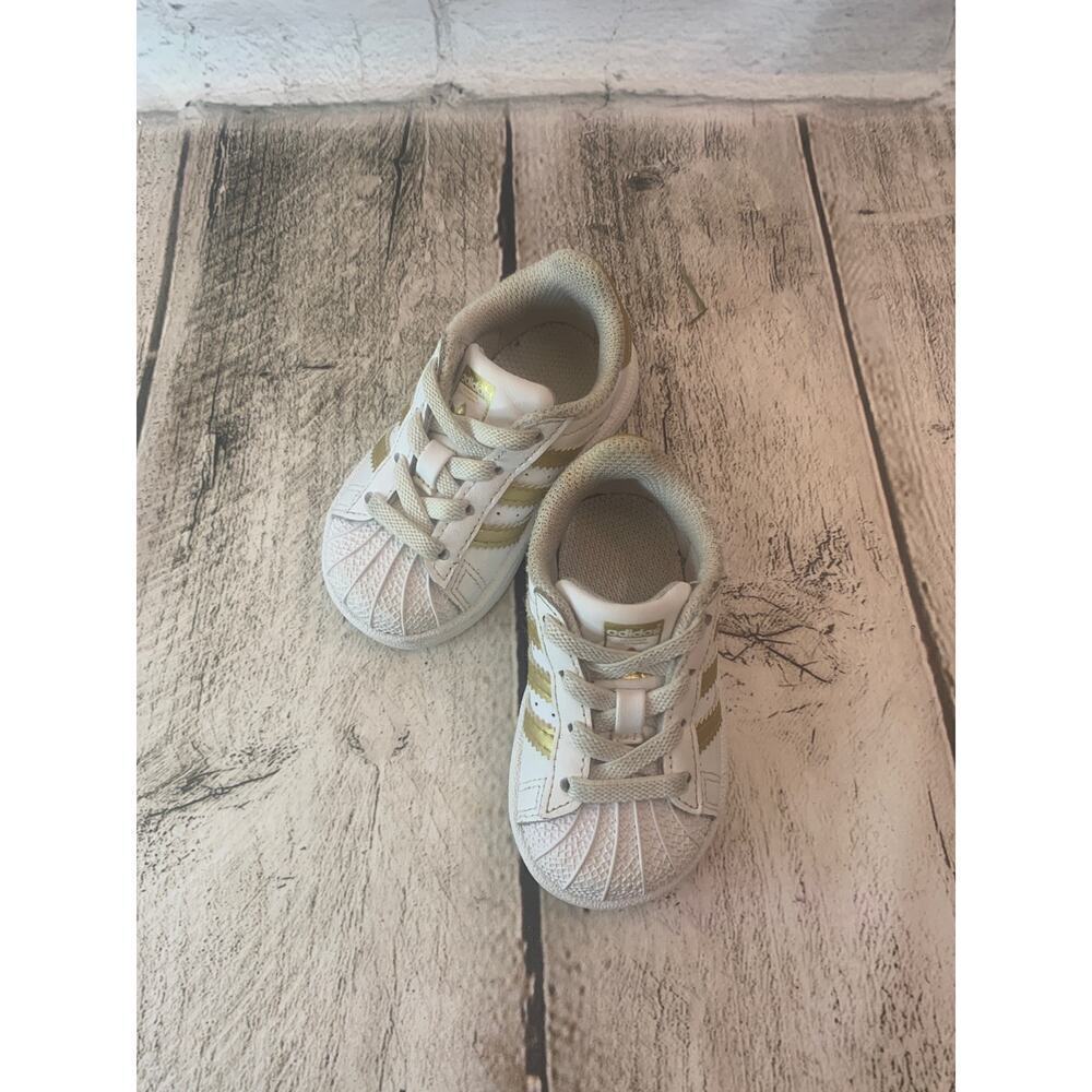 ADIDAS Girl’s Superstar Running Shoes / Size: 4K